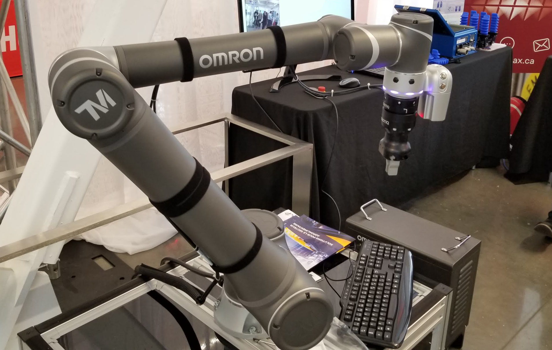 The Difference Between Traditional Industrial Robots VS Collaborative